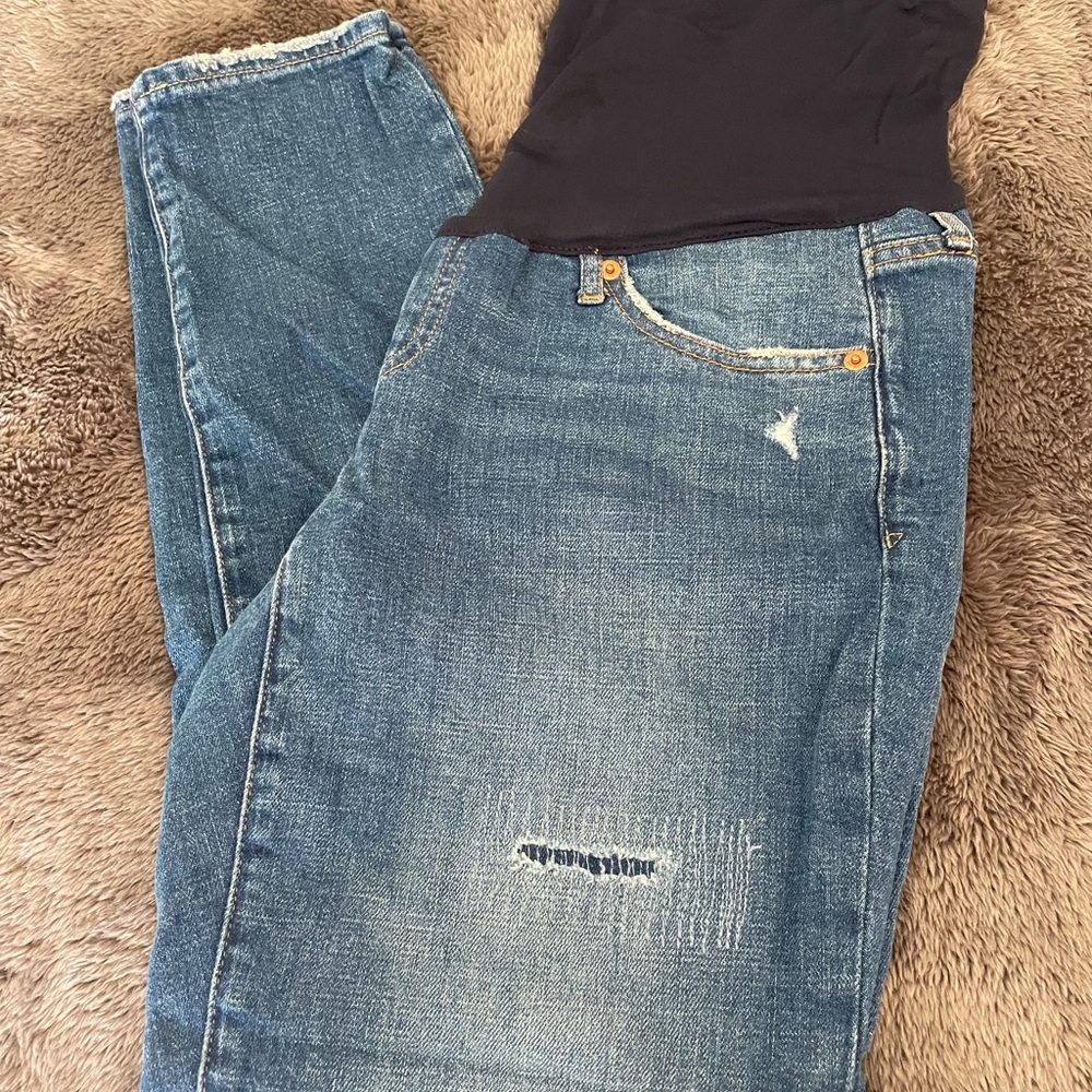 Maternity jeans with full panel covering belly